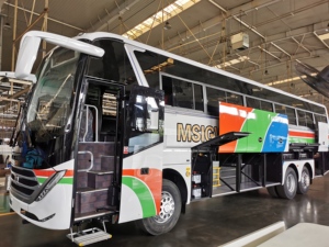 Autobús diésel Zongtong de 75 asientos: equipado con motor en línea de 6 cilindros, turboalimentado con intercooler y velocidad máxima de 120 km/h - Product Image 2