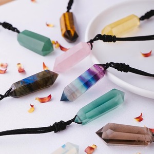 Pendentif en <span class=keywords><strong>cristal</strong></span> naturel double pointe poli, pierre énergétique, bijou, collier en <span class=keywords><strong>cristal</strong></span> pour la portée - Vente en gros - Product Image 3