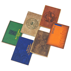 Sac personnalisé gaufré Jeans Vêtements faux cuir logo étiquette patch personnalisé en cuir PU pour jeans vêtements sac Denim Vêtements - Product Image 4