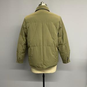 <span class=keywords><strong>Giacca</strong></span> Imbottita <span class=keywords><strong>Verde</strong></span> Oliva con Colletto - OEM/ODM Cappotto Invernale Casual e Caldo per Personalizzazione all'Ingrosso - Product Image 2