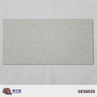 Plancher en vinyle SPC ignifuge de 4 mm, 5 mm, 6 mm, 7 mm, 8 mm, résistant à l'eau, avec système de clic et sous-couche IXPE
