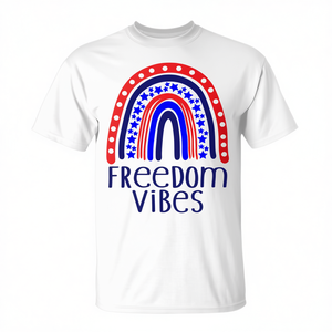 Freedom Vibes T-shirt con bandiera degli Stati Uniti e arcobaleno, girocollo unisex per adulti, design patriottico a maniche corte, 4 luglio - Product Image 3
