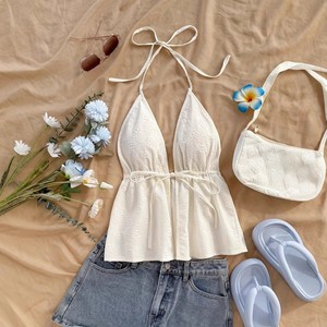 Débardeur blanc en polyester pour femme, col en V, dos nu, en tissu texturé Dobby, idéal pour les fêtes, les festivals et les rendez-vous - Product Image 2