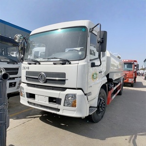 Camión Cisterna de Agua Dongfeng de 15 CBM en Oferta, Camión Cisterna con Aspersor 4X2 Diésel Manual - Product Image 2