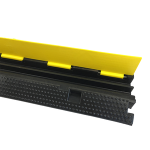 Rubber+PVC <strong>Anti</strong>-Pressure Cable Protector <strong>Speed</strong> <strong>Bump</strong> For Floor With 10-15mph Traffic Rating - Product Image 3