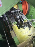 Machine de Conformage à Froid pour la Fabrication d'Écrous et de Boulons, Machine à Vis avec Matrices - Offre Spéciale