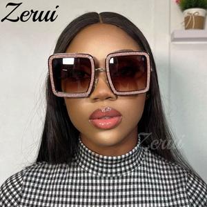 Gafas de sol de gran tamaño para mujer y <span class=keywords><strong>hombre</strong></span>, <span class=keywords><strong>lentes</strong></span> de sol cuadradas de lujo con diamantes brillantes, gafas de sol UV400 masculinas, anteojos <span class=keywords><strong>Hipster</strong></span> necesarios al por mayor - Product Image 2