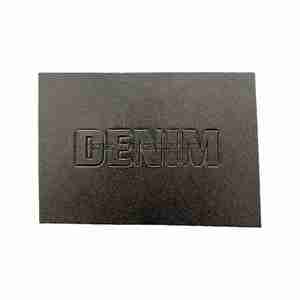 Logotipo de lujo personalizado Rectangular Cosido <span class=keywords><strong>Jeans</strong></span> negros Etiqueta de cuero en relieve LOGO Parche de cuero PU grabado para <span class=keywords><strong>Jeans</strong></span>/sombreros - Product Image 1