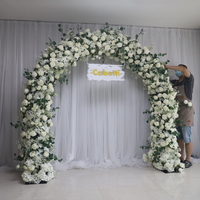 Belle arche de fleurs de mariage artificielles de style floral supérieur sur mesure Arche de mariage de pampa pour la décoration de mariage