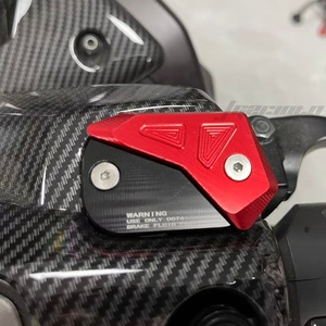 Accessoires Moto : Cache-Reservoir de Frein et Huile en Aluminium, Protection de Pare-Chocs pour <span class=keywords><strong>YAMAHA</strong></span> NMAX155 V1 V2 V3 2017-2026 - Product Image 4
