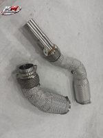 KM SS304 Euro 6 Sport Catted Resonator Downpipe pour BMW M3 M4 M2C F80 F82 F87 S55 3.0T avec bouclier thermique