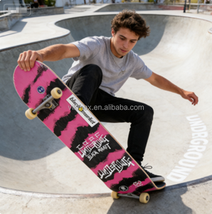 Patineta Completa de Madera de Arce Canadiense de 8.0 Pulgadas y 7 Capas, con Gráficos Personalizados, Doble Rocker Cruiser, Venta al Por Mayor en el Mercado Negro - Product Image 3