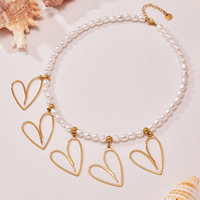 Collier Ins en acier inoxydable plaqué PVD or 18 carats avec perles de coquillage et cœur pour femmes et filles
