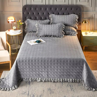 Couvre-lit épais de couleur unie doux cristal velours polaire matelassé à volants couvre-lit couvre-lit couvre-lit jupe de lit drap taies d'oreiller