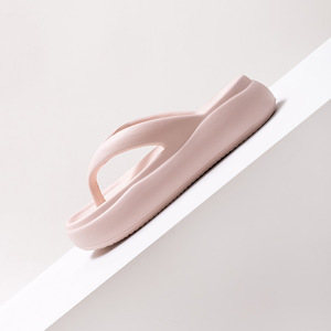 Sandales d'été pour femmes, tongs souples en EVA, antidérapantes, imperméables, pantoufles de plage pour l'extérieur - Product Image 5