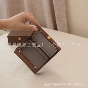 Caja de almacenamiento rectangular de madera de nogal con pomo dorado para regalo o colección de monedas - Product Image 5
