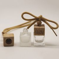 Vente chaude Désodorisant De Voiture 8ML Vide Forme Carrée Bouteilles De Parfum Suspendus De Voiture Bouteille De Diffuseur En Verre pour Parfum