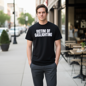 T-shirt Promozionale per Vittime di Gaslighting - Product Image 3