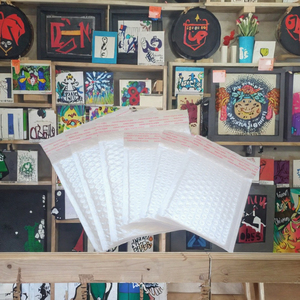 Nhà máy tùy chỉnh thân thiện với môi bền bong bóng bưu phẩm phân hủy sinh học poly chất liệu với logo in ấn độn phong bì cho quần áo - Product Image 5