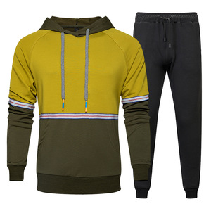 <span class=keywords><strong>Conjunto</strong></span> <span class=keywords><strong>Deportivo</strong></span> Atlético para <span class=keywords><strong>Hombre</strong></span>, Estilo Holgado, Chándal para Correr, Nailon, Deportes de Invierno, Gimnasio, Logotipo Estampado, Pedrería, Talla Grande, 2 Piezas - Product Image 1