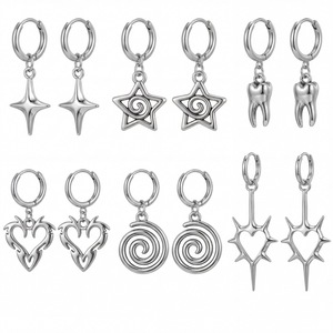 Un juego <span class=keywords><strong>de</strong></span> <span class=keywords><strong>pendientes</strong></span> delicados en forma <span class=keywords><strong>de</strong></span> corazón con diseño en espiral Millennium Silver Starlight Vortex-Tooth-Shaped, <span class=keywords><strong>de</strong></span> aleación - Product Image 1
