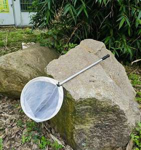 Filet de capture en maille polyester écologique avec poignée zippée détachable et tube en aluminium pour attraper les petits animaux, les papillons, les libellules et les poissons - Product Image 1