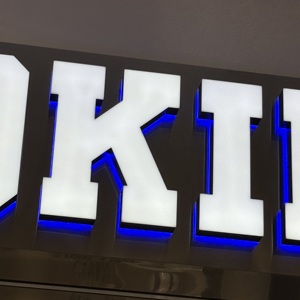 DAREK SIGN Benutzer definiertes LED-Logo-Schild 3D-Facelit-Kanalbuchstabe mit Hintergrund beleuchtung Personal isierter Beleuchtungs brief für die Firmen dekoration - Product Image 3