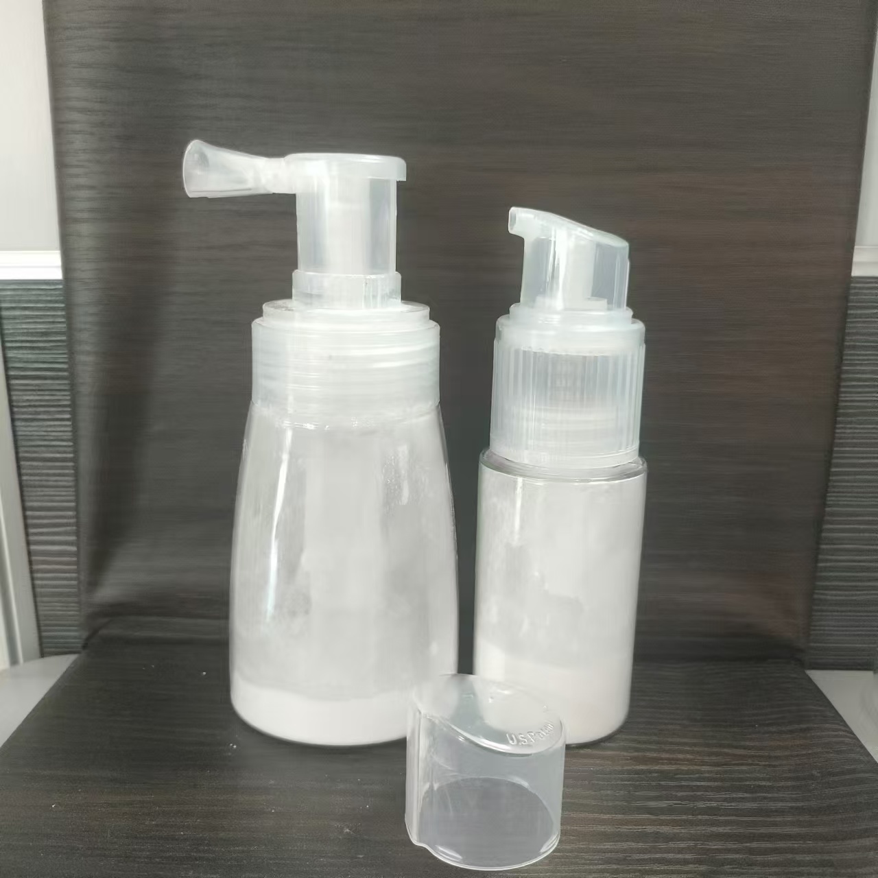 80 г 180 г пластиковая белая детская пудра из полиэтилена HDPE с белыми закручивающими крышками для просеивания