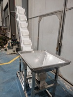 Mesin Pengumpan Otomatis Baja Anti Karat Tipe Z, Konveyor Elevator Bucket Miring, Hopper Loader untuk Biji-bijian, Kacang, dan Granul