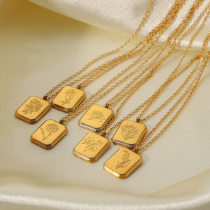 Collana con Fiore del Mese di Nascita 2026, Ciondolo Floreale Quadrato Vintage, Gioiello Impermeabile Personalizzato, Regalo per Damigelle - Product Image 2