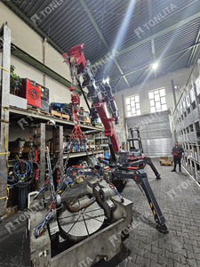 Ponsel 3 Ton Spider Crane 2 T perayap kecil Spider Crane baterai Diesel jendela listrik Fly Jib Man keranjang pengangkat kaca opsional - Product Image 6