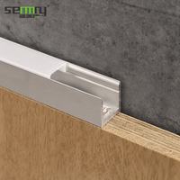 Barre lumineuse LED moderne intégrée à un profil en aluminium pour un éclairage décoratif d'ambiance sur les bords des murs