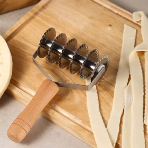 Gadget de cuisine, coupe-pâte à manche en bois, trancheuse, couteau à crêpes, couteau à pizza, coupe-pâtes en acier inoxydable, coupe-nouilles, rouleau rond - Product Image 6
