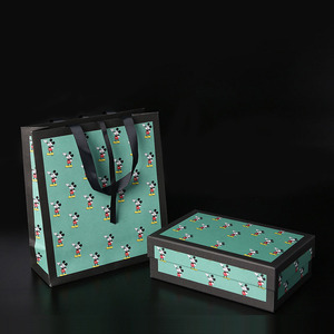 Túi Giấy Màu Đen Sang Trọng Tùy Chỉnh In Logo Đồ Trang Sức Bao Bì Kraft Túi Giấy Mua Sắm Tuyệt Vời CMYK Coated <span class=keywords><strong>Paper</strong></span> 250gsm - Product Image 3