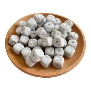 Perles de dentition <span class=keywords><strong>en</strong></span> silicone de qualité alimentaire sans BPA pour bébé, lettres de l'<span class=keywords><strong>alphabet</strong></span>, souples, 12 mm, bijoux <span class=keywords><strong>en</strong></span> <span class=keywords><strong>bois</strong></span> de qualité alimentaire sûrs - Product Image 2