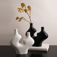 Vase TONFO en porcelaine haute température, double pointe, forme extraterrestre, noir mat, blanc uni, décoration d'intérieur moderne et minimaliste de luxe