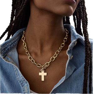 Collier Chrétien pour Enfants en Acier Inoxydable Plaqué Or avec Croix, Vierge Marie et Verset Biblique - Product Image 1