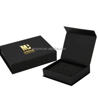 Boîte de parfum magnétique en papier de carton d'emballage de cadeau de parfum de luxe à rabat magnétique de conception personnalisée