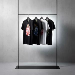 Camiseta de Hombre de Corte Regular con Cuello Redondo y Manga Corta, 100% Algodón Tejido, con Estampado de Logotipo de Mono de Dibujos Animados - Product Image 1