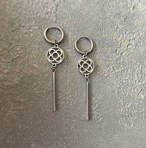 316L Acero Quirúrgico Hipoalergénico Flor Colgante <span class=keywords><strong>Aro</strong></span> <span class=keywords><strong>Barcelona</strong></span> Símbolo Pendientes Panot <span class=keywords><strong>Barcelona</strong></span> Panot Pendientes - Product Image 3