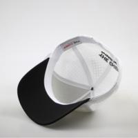 Casquette de baseball snapback imperméable à 5, 6 ou 7 panneaux en nylon hydro avec logo personnalisé OEM, découpe laser, trous perforés, visière plate et corde en nylon.