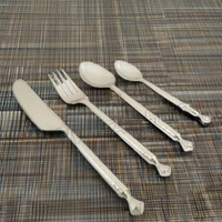 Ensemble de couverts en acier inoxydable de haute qualité, écologique, 5 pièces, avec poignées dorées forgées à la main, finition miroir de luxe pour la salle à manger