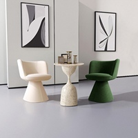 Chaise de salle à manger en bois italien avec revêtement et dossier en cuir pour salon de beauté, hôtel, salon ou usage domestique