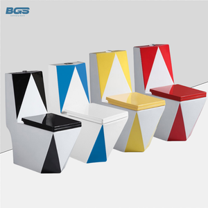 Jet Set, diseño de dos cuadrados, bidé electrónico PP, rociador de agua, inodoro plegable portátil para uso en el baño, tanque Wc de subasta pública Uf - Product Image 5