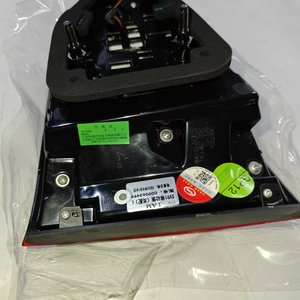 SAIC <span class=keywords><strong>MAXUS</strong></span> D90 Lámpara combinada trasera original C00063499 C00063500 - Product Image 2