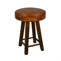 Tabouret de bar en cuir style rétro ferme, siège rond surpiqué, pieds en bois, hauteur de comptoir pour restaurant et bar