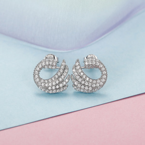 Orecchini a spirale a forma di cigno per donna, gioielli scintillanti a tema animale alla moda - Product Image 6