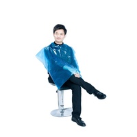 Cape de coiffure jetable imperméable en LDPE, tablier de salon pour la coupe et le rasage