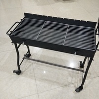 Barbecue électrique d'extérieur à charbon de bois avec rôtissoire mobile et brochettes pour les fêtes de jardin