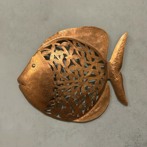 Décoration murale moderne de poisson en laiton pour les intérieurs contemporains Art mural de poisson en laiton exquis pour un point focal unique pour la maison - Product Image 1